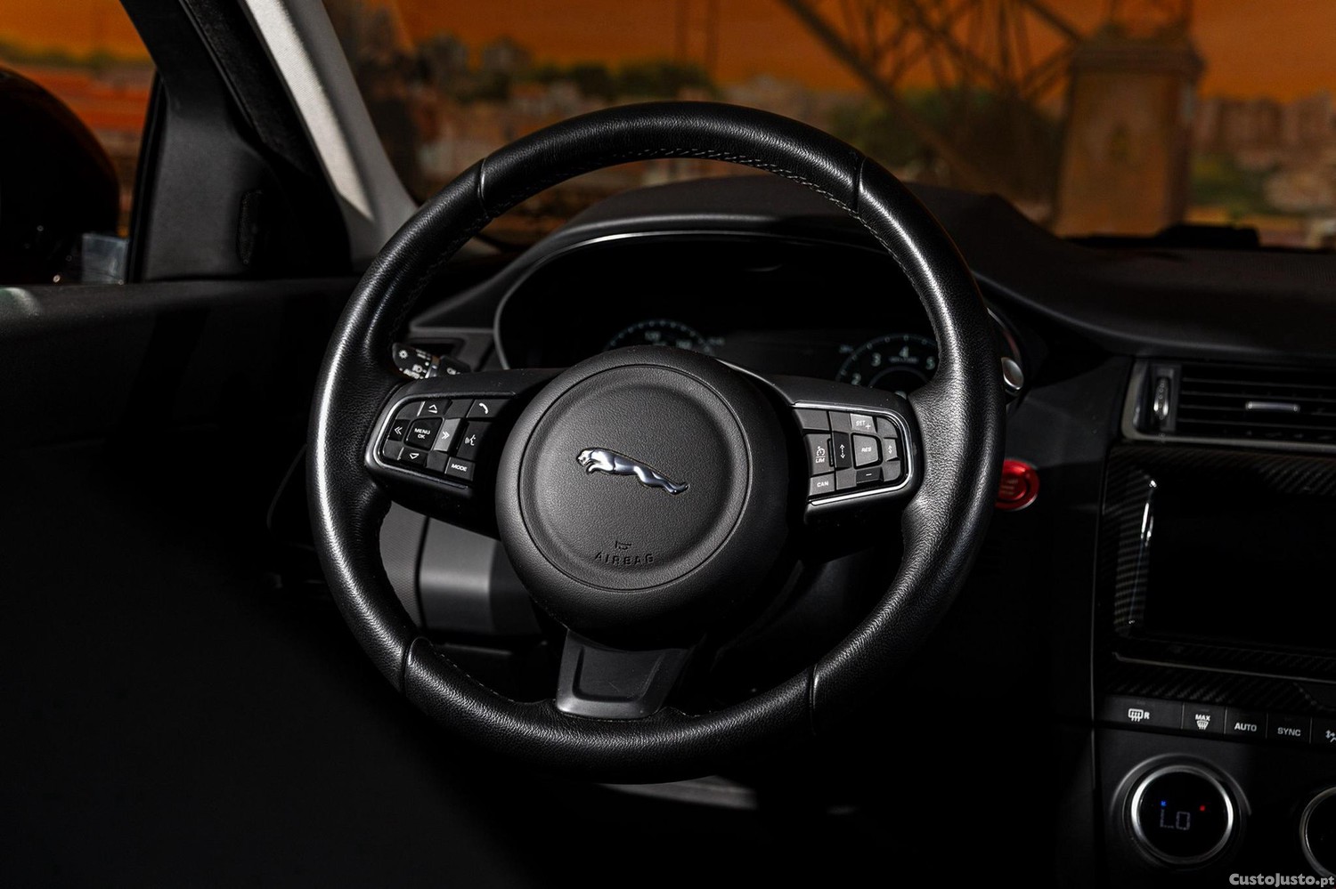 Jaguar E-Pace 2.0 P200 AWD Aut. — fotografia 17