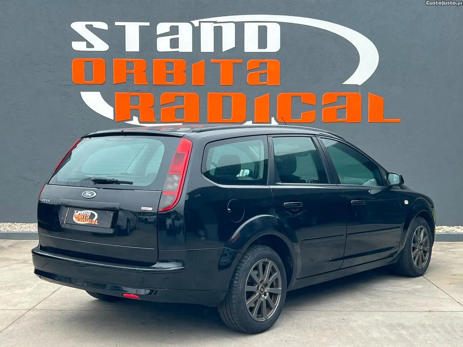 Ford Focus 1.6 TDCi 1st Edition - 05 — photo 4
