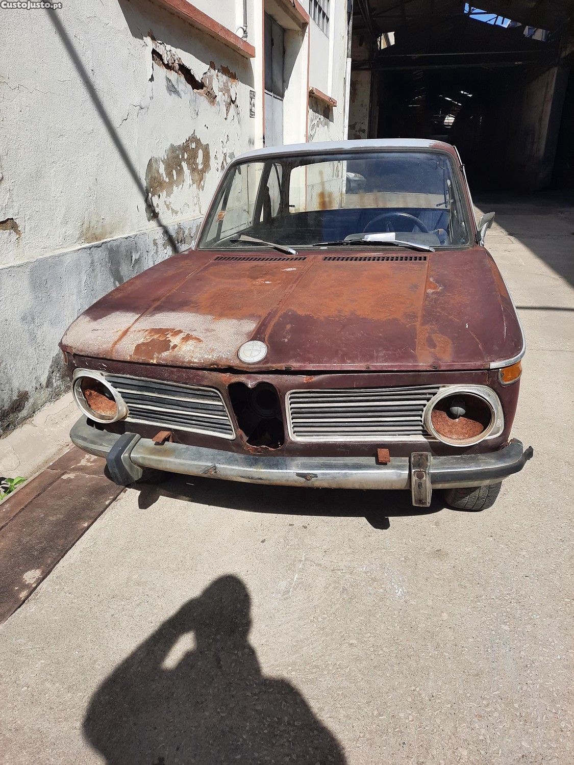 BMW 2002 coupe — photo 2