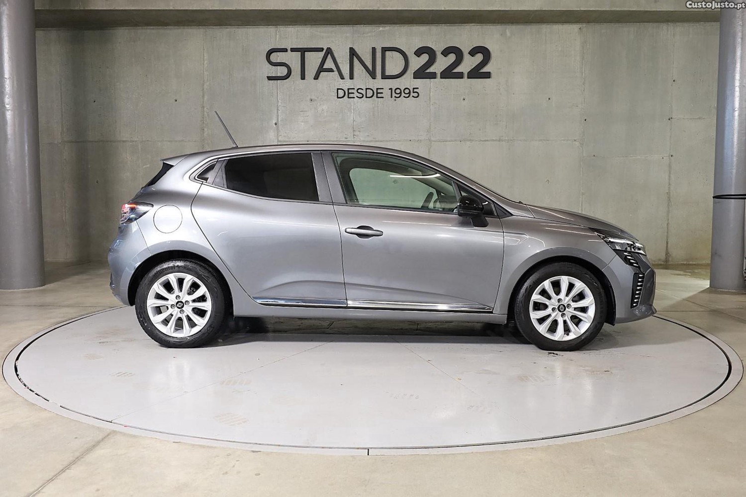 Renault Clio 1.0 TCe Evolution — fotografia 21