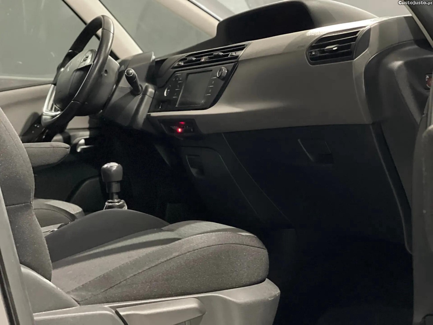 Citroën C4 Grand Picasso 1.2 PureTech Feel — photo 4