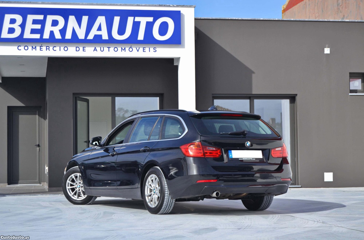 BMW 318 D Touring Auto - 97mil km - NACIONAL — fotografia 3