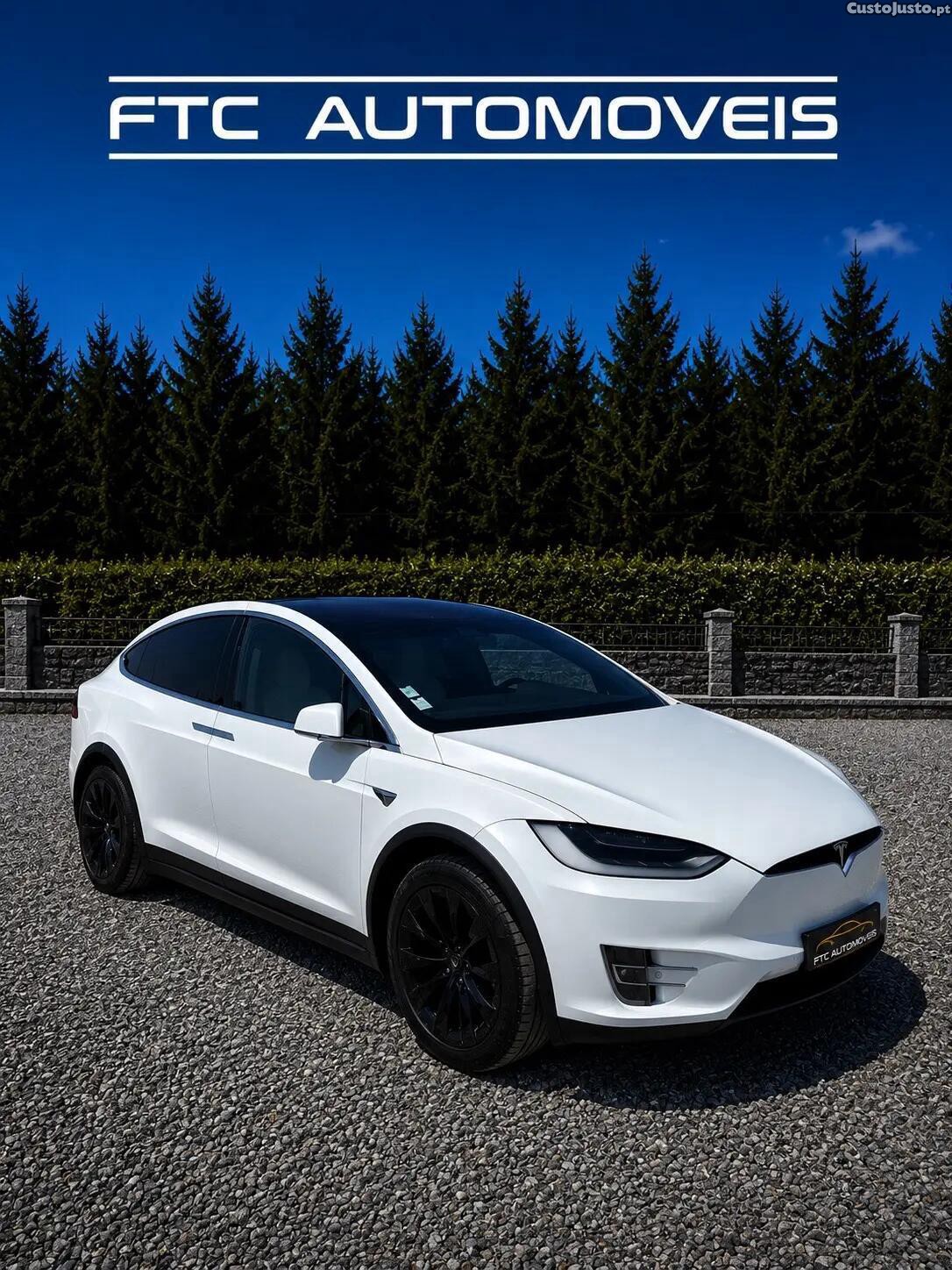 Tesla Model X 100D — fotografia 12