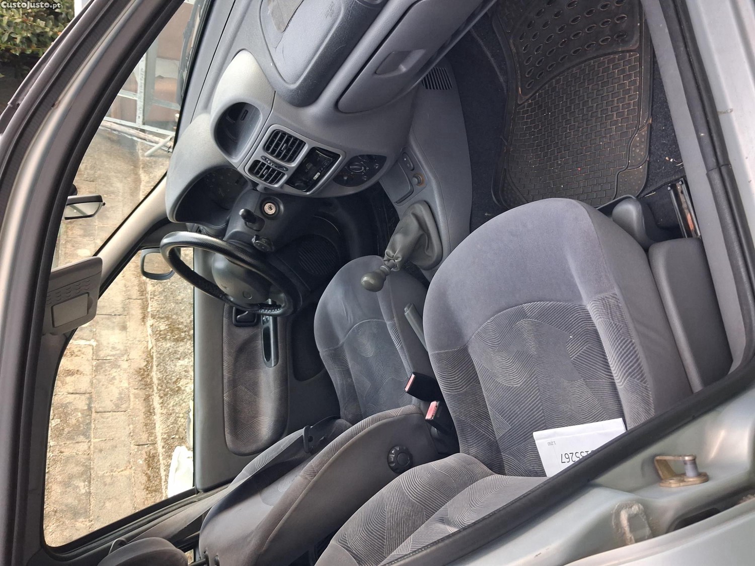 Renault Clio 1.9DTI — fotografia 2