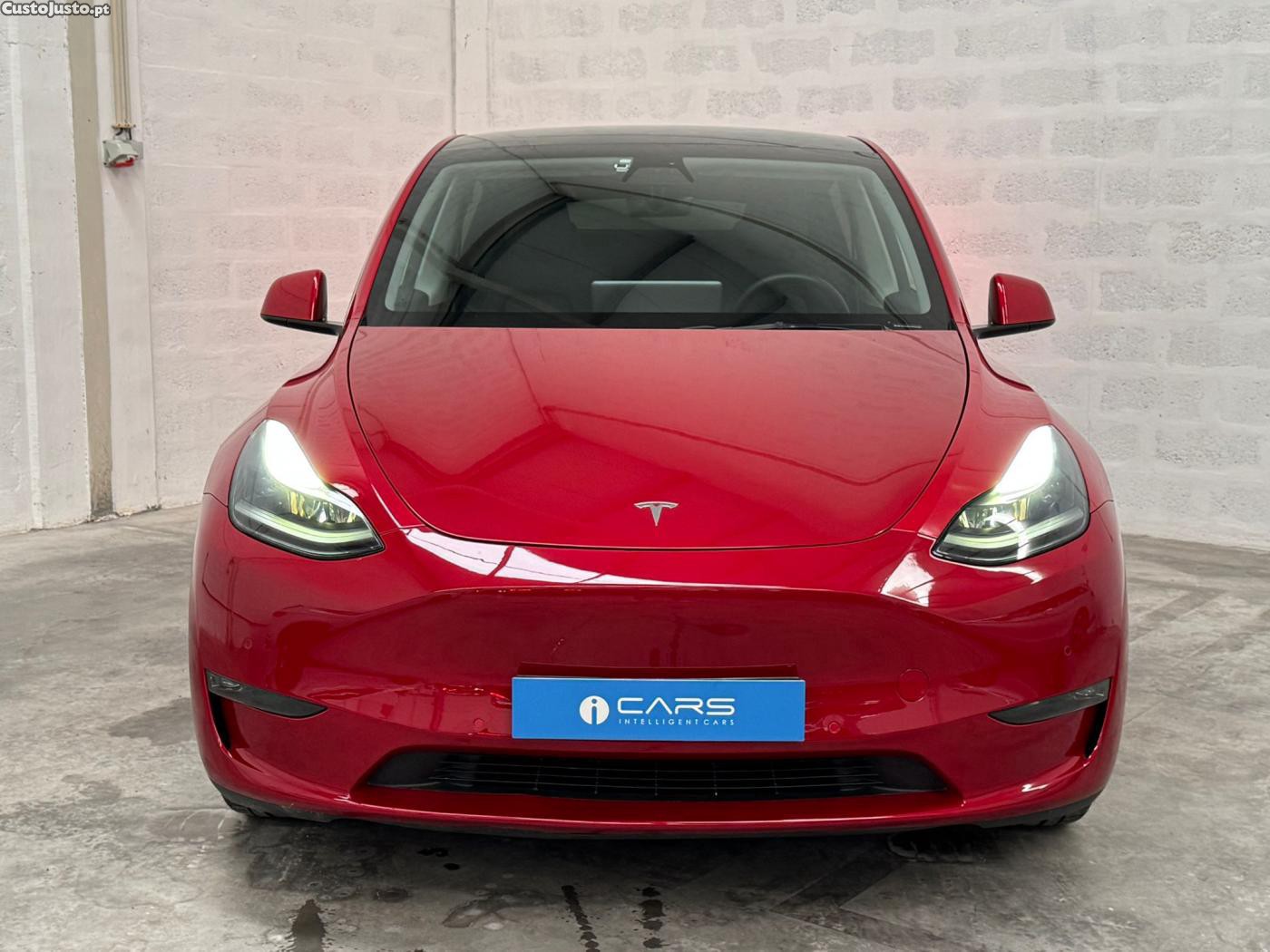 Tesla Model Y Long Range Tração — fotografia 18