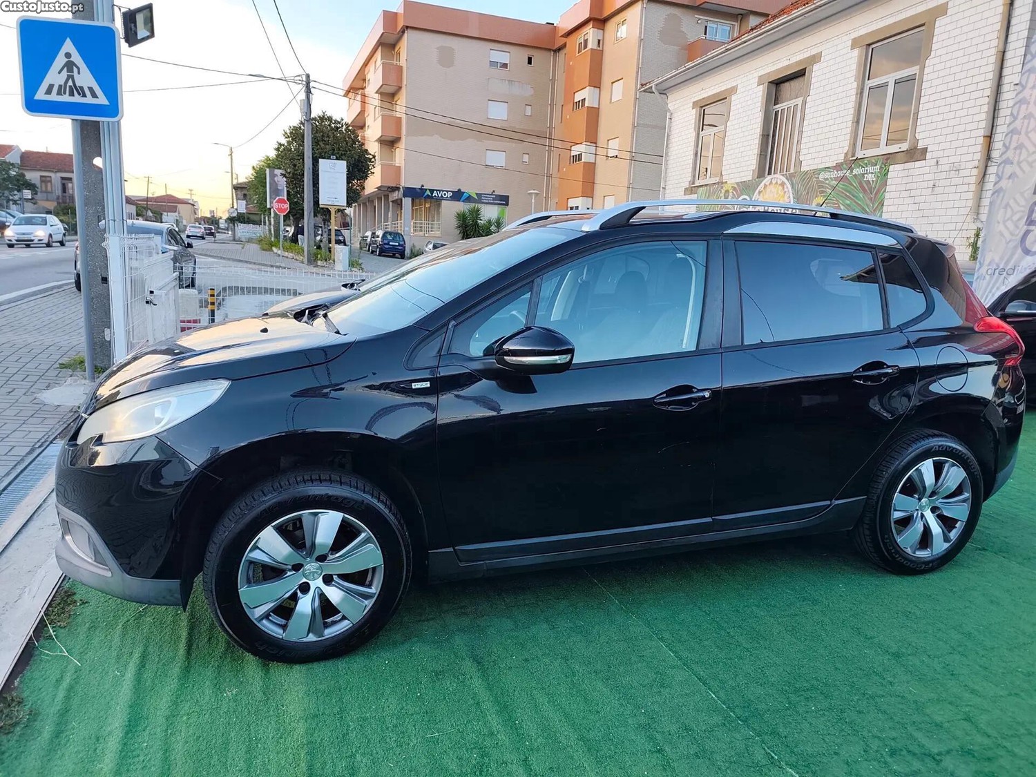 Peugeot 2008 1.2 PureTech Style — photo 4