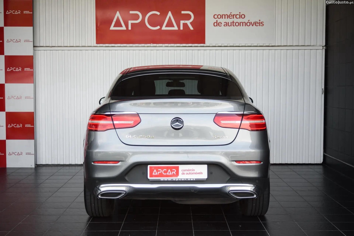 Mercedes-Benz GLC 250 d Coupé AMG Line 4-Matic - 19 — photo 4