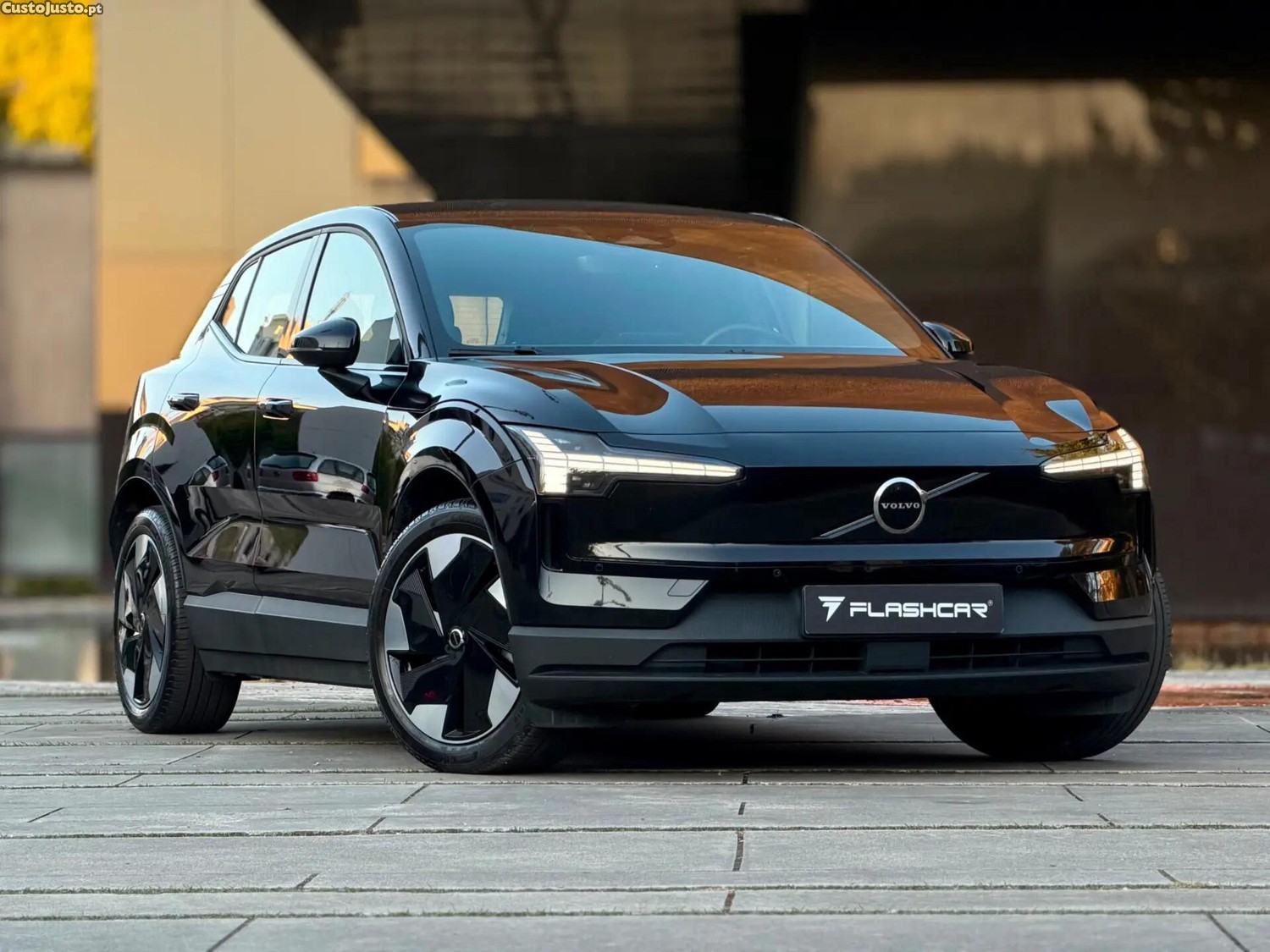 Volvo EX30 Twin Motor Performance AWD Plus - 24 — photo 4