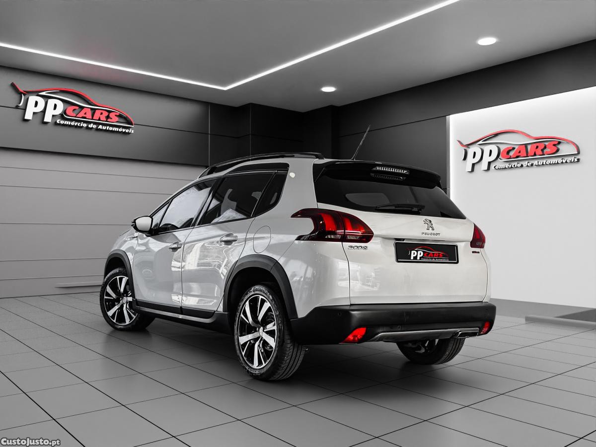 Peugeot 2008 1.2 PureTech GT Line — photo 2