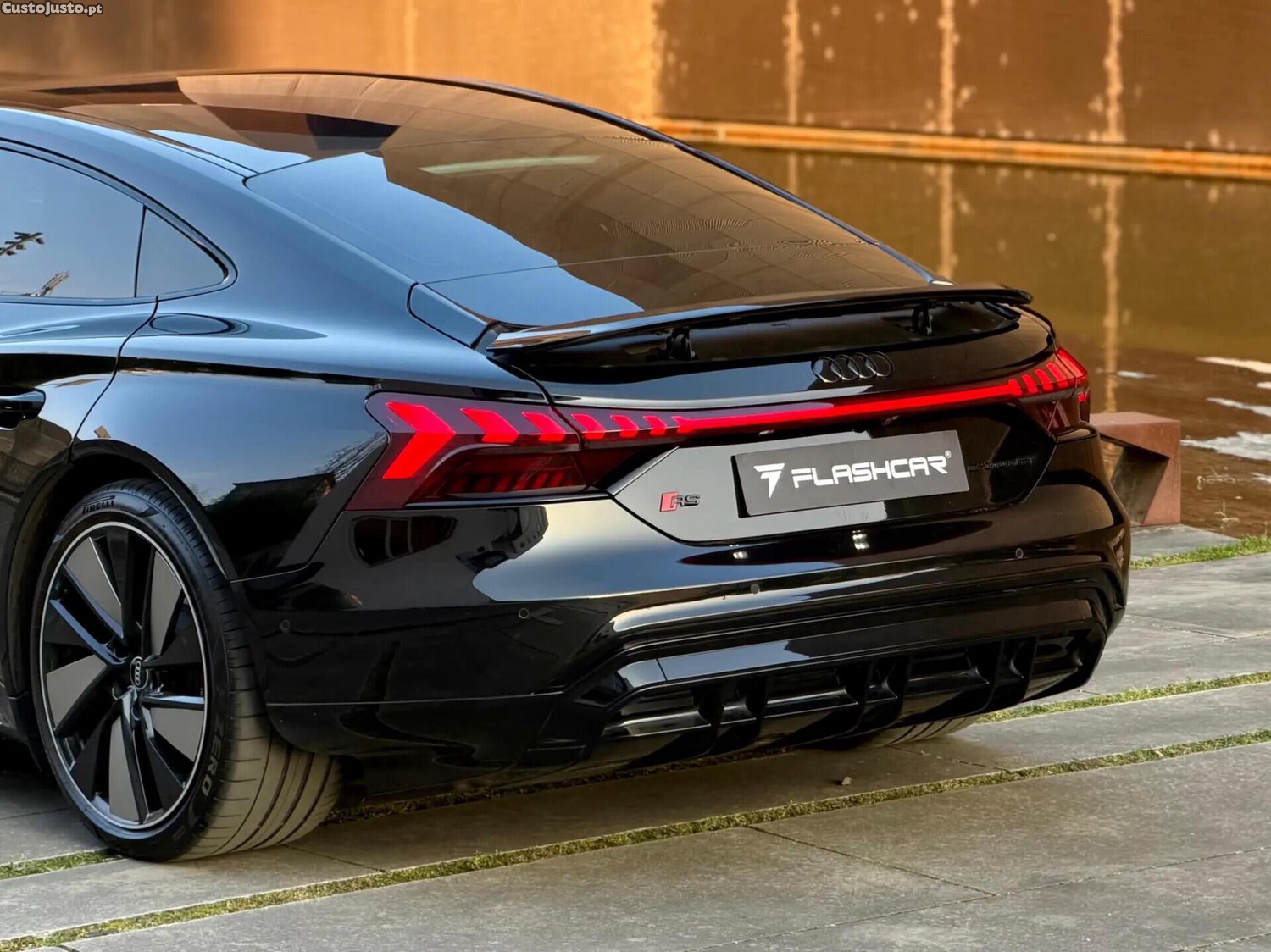 Audi e-tron quattro — fotografia 6
