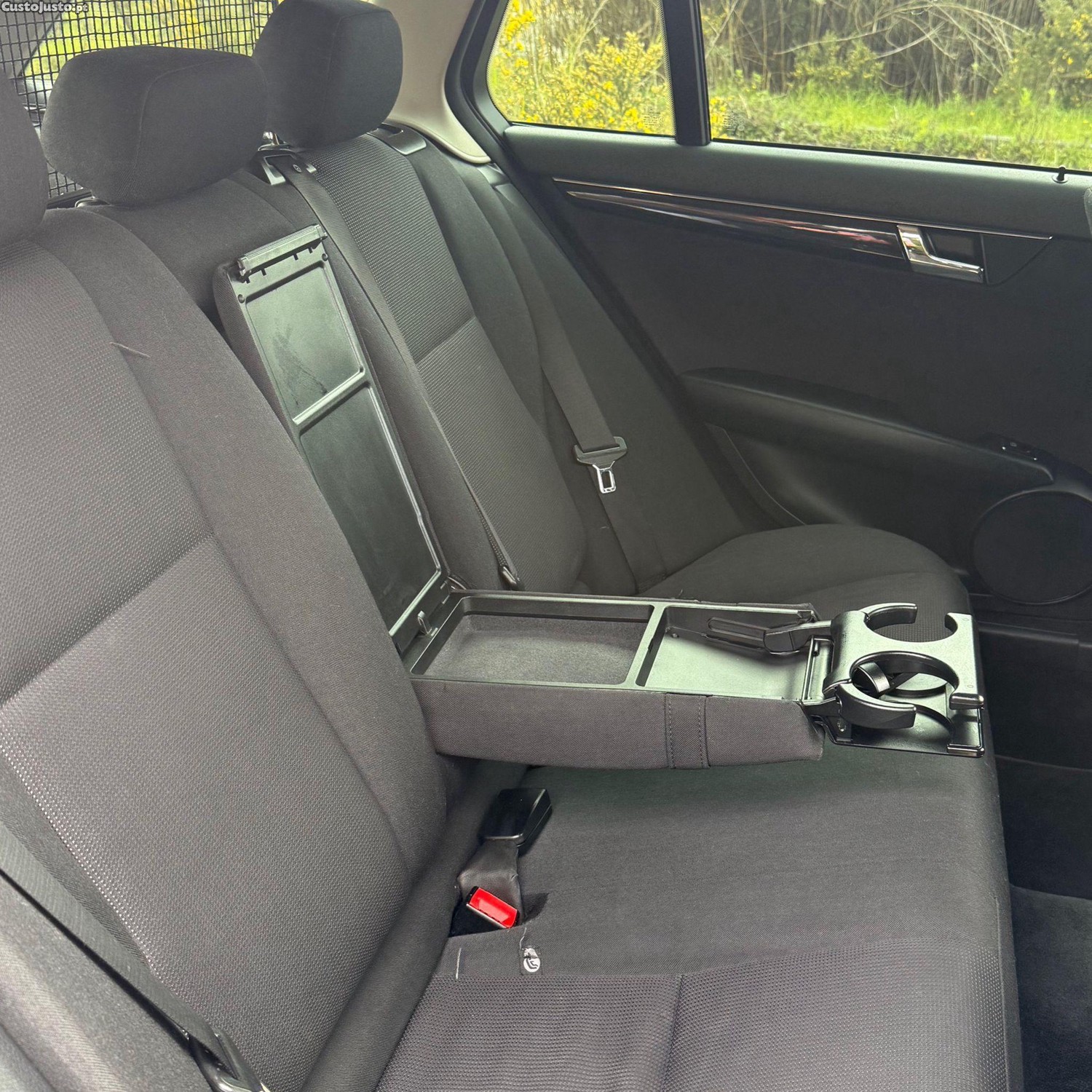 Mercedes-Benz C 220 Avangarde — fotografia 4