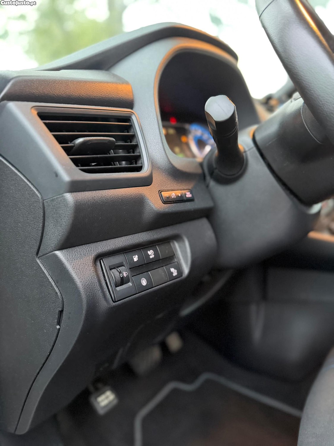 Nissan Leaf ZE1 - 22 — photo 3