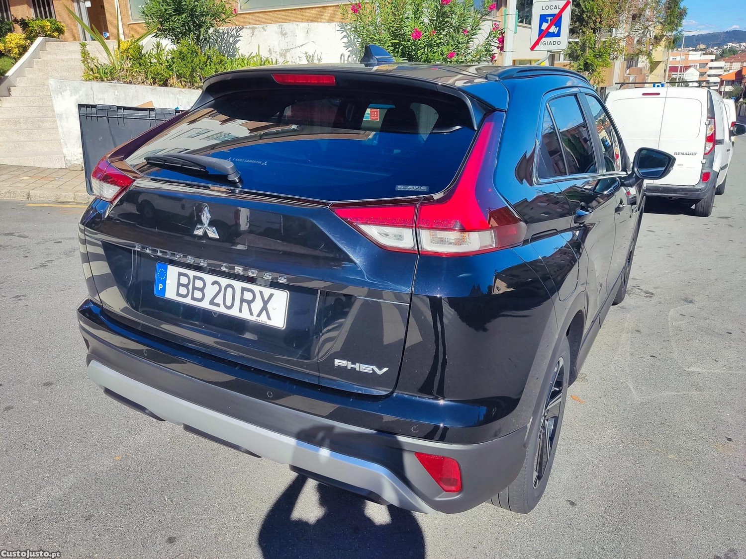 Mitsubishi Eclipse Cross PHEV eMotion Plug-In - 23 — photo 5