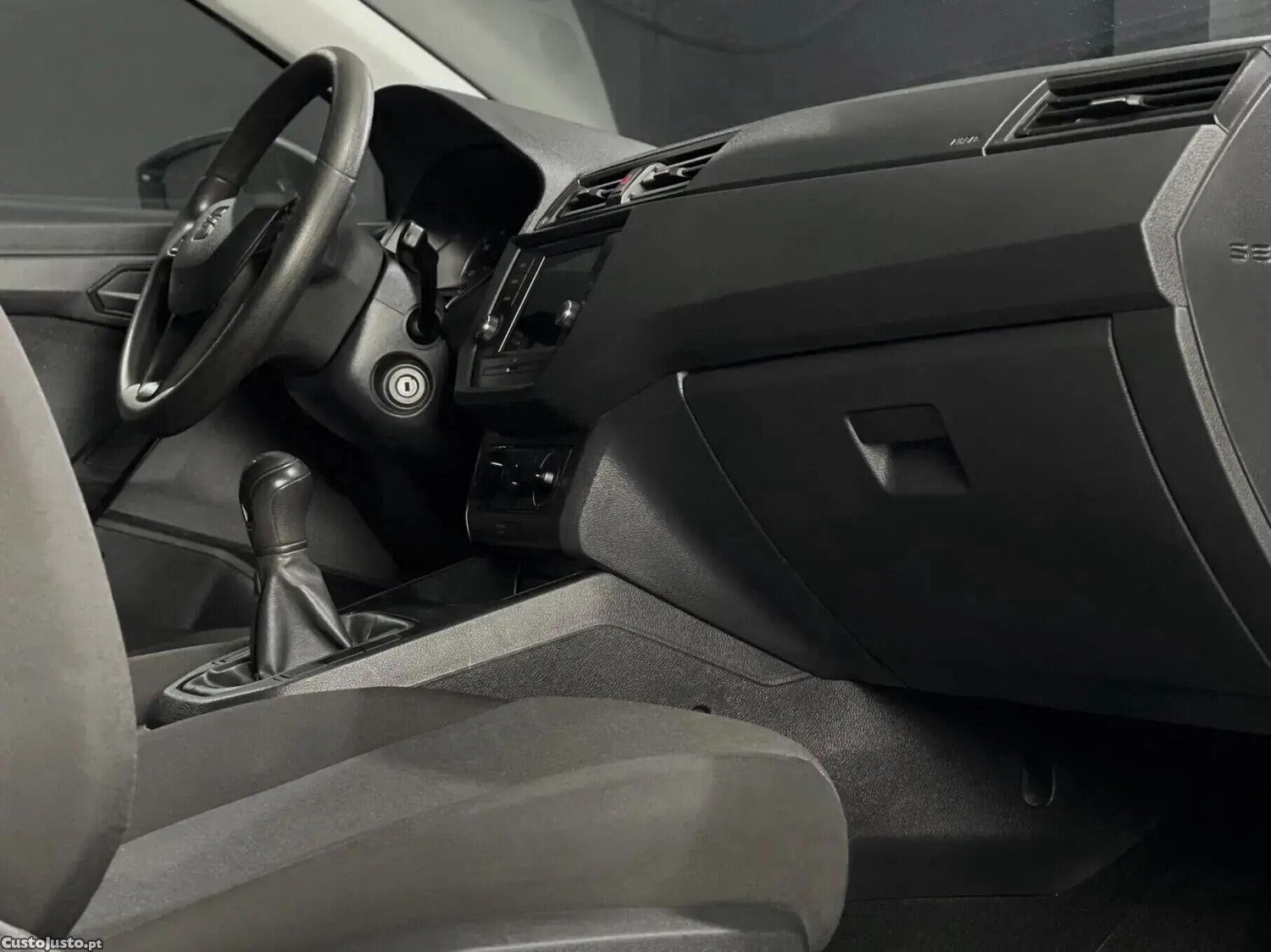 Seat Ibiza 1.6 TDI Reference - 19 — photo 4