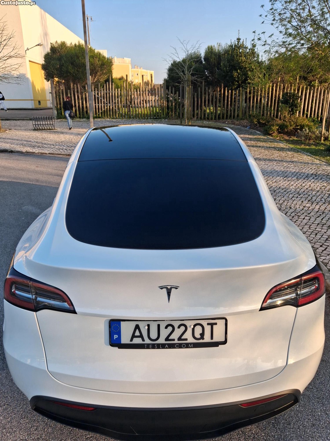 Tesla Model Y RWD — fotografia 10