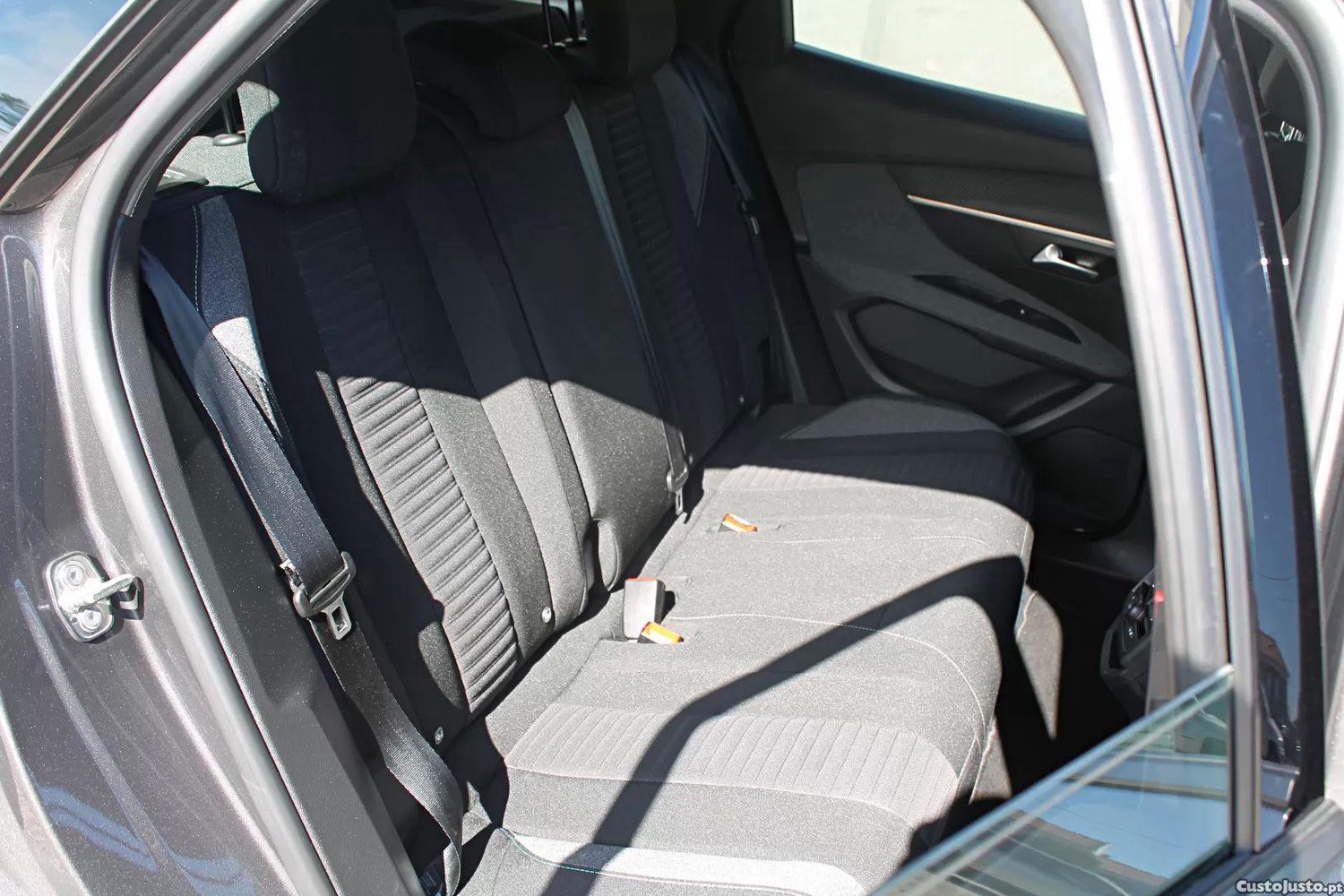 Peugeot 3008 1.6 hybrid active pack e-eat8 — fotografia 8