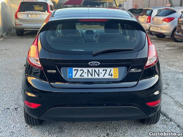 Ford Fiesta 1.5 TDCI — fotografia 9
