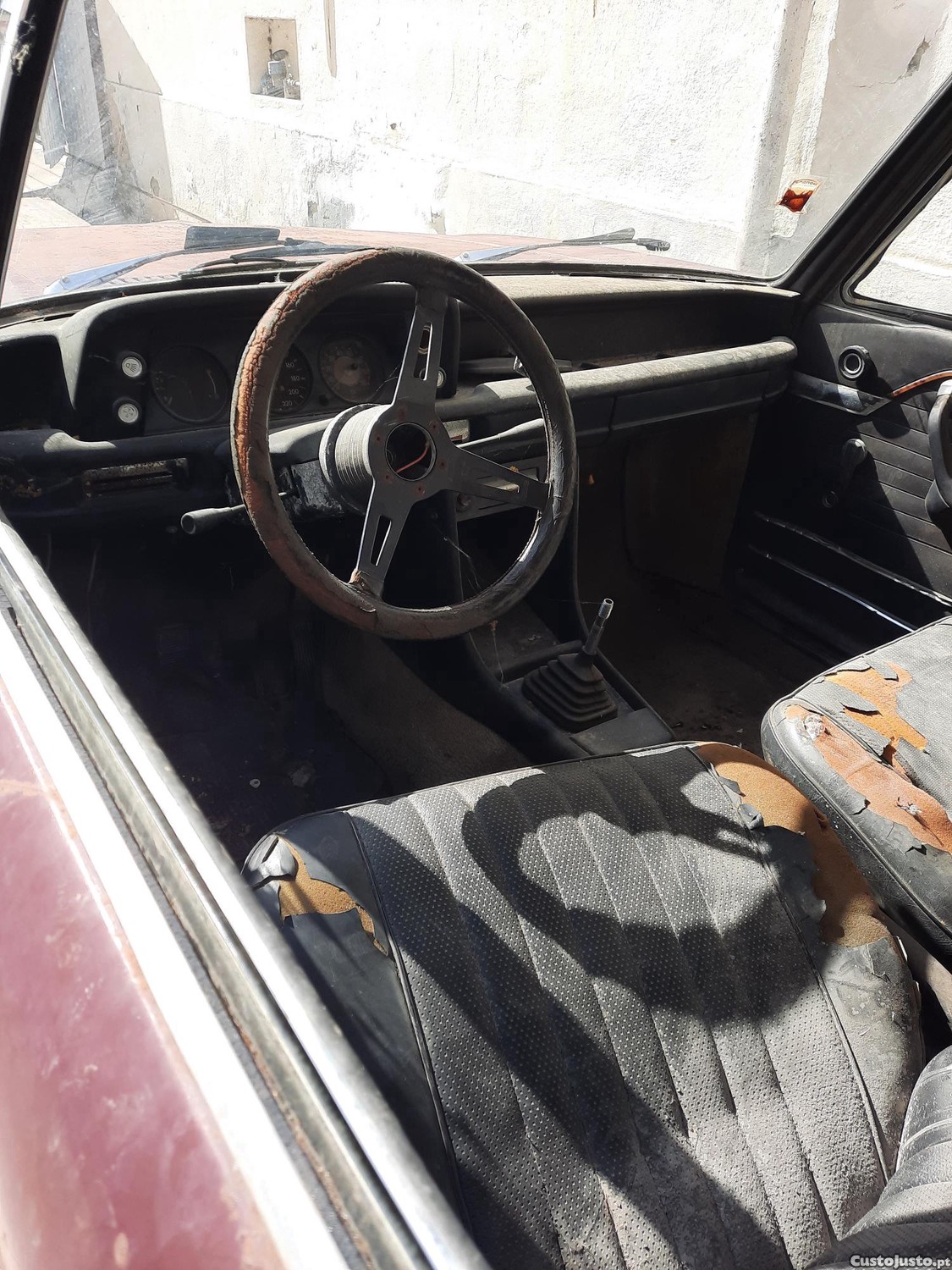 BMW 2002 coupe — photo 3