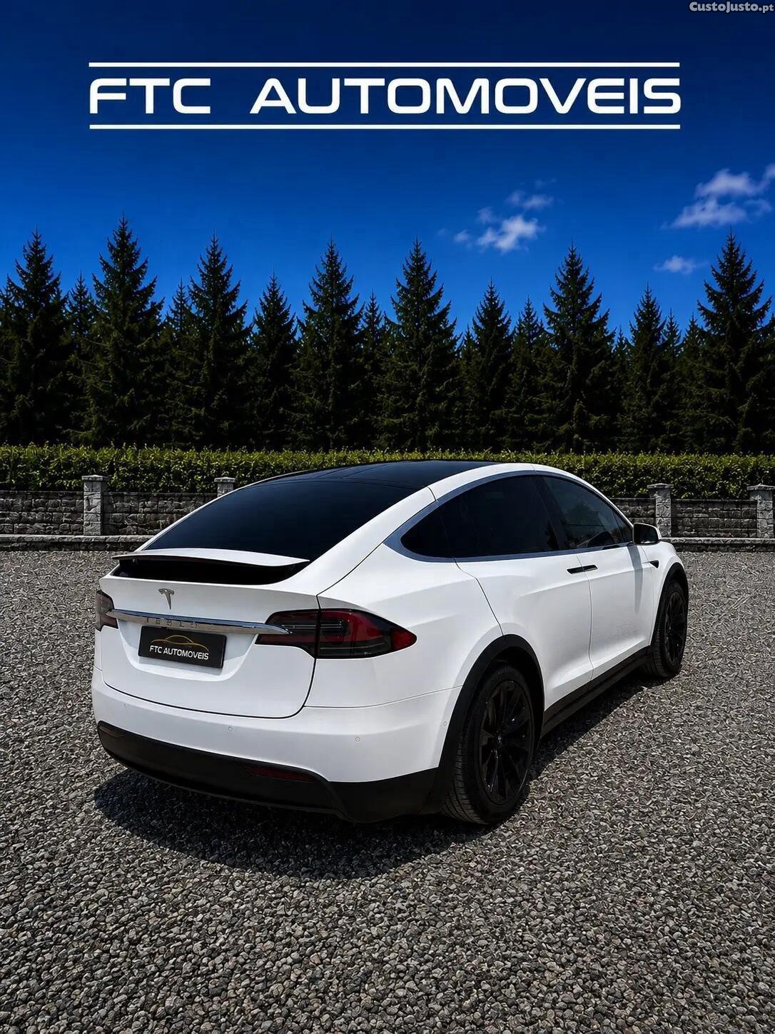 Tesla Model X 100D — fotografia 9