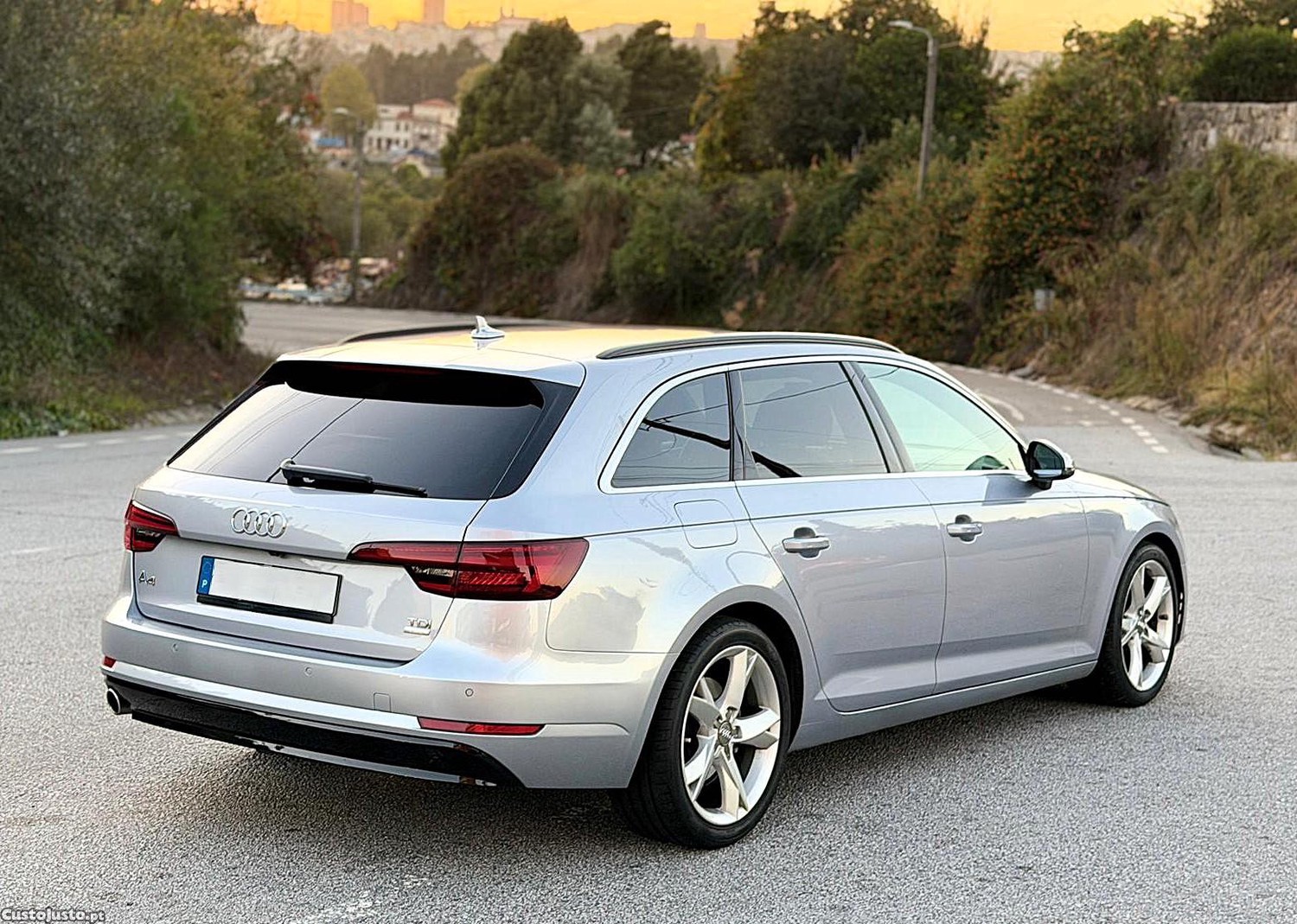 Audi A4 Avant 2.0 TDI Ultra - 18 — photo 4