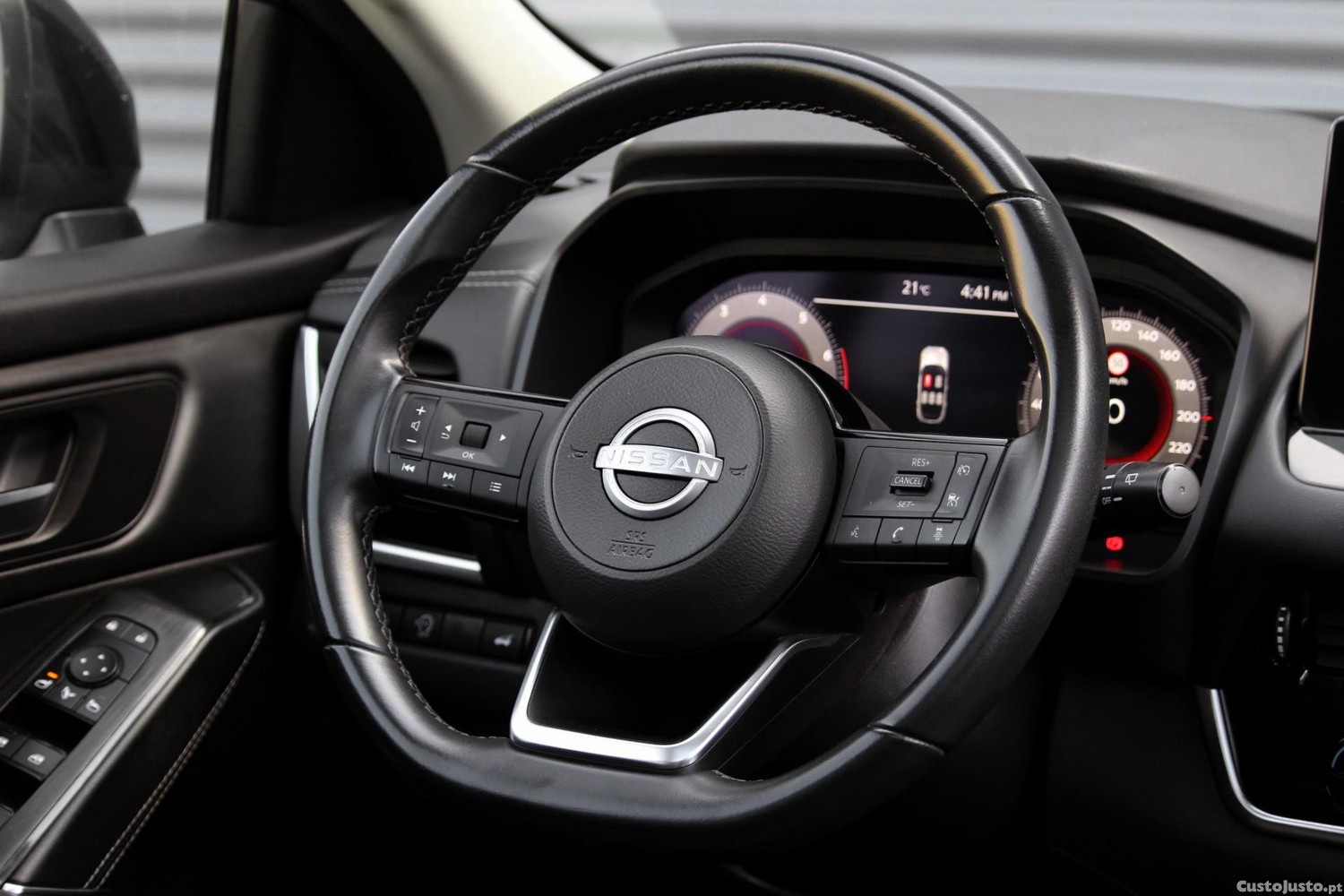 Nissan Qashqai 1.3 DIG-T N-Connecta — fotografia 8