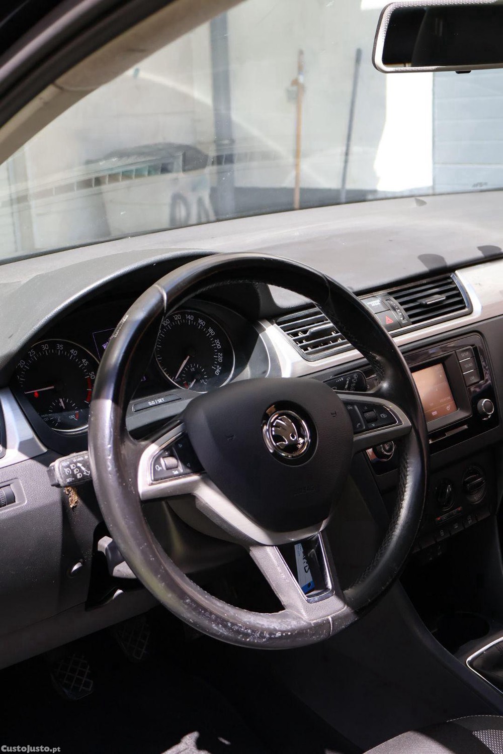 Skoda Rapid 1.6 Tdi — fotografia 3