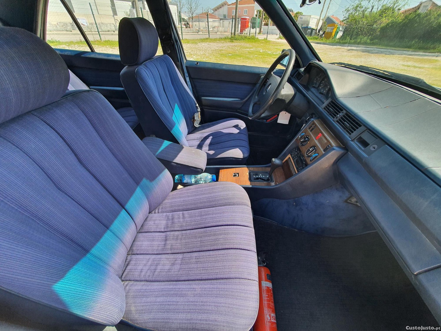 Mercedes-Benz 300 E — fotografia 4