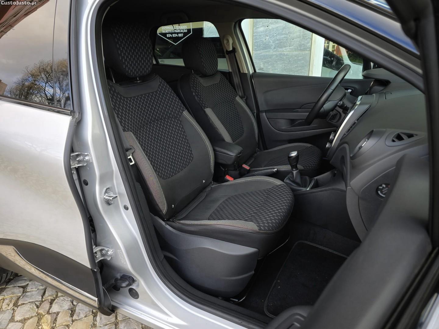 Renault Captur 0.9 TCE Exclusive — fotografia 2