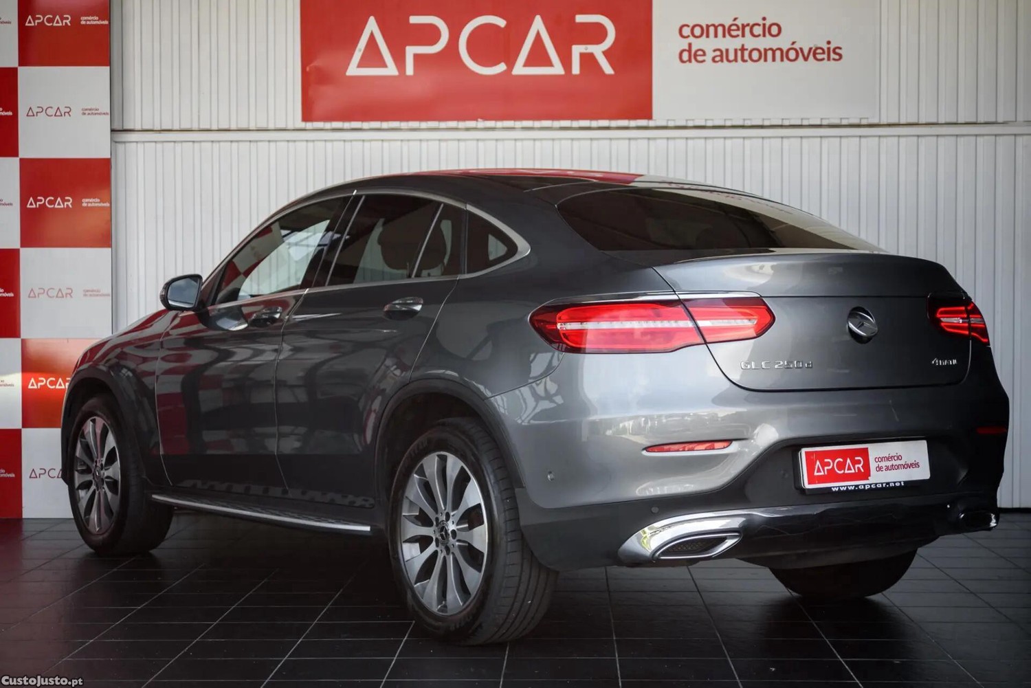 Mercedes-Benz GLC 250 d Coupé AMG Line 4-Matic - 19 — photo 5