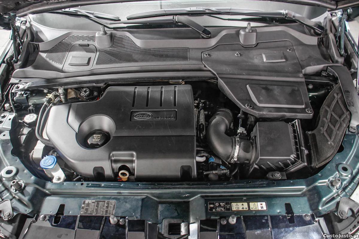 Land Rover Discovery Sport 2.0 eD4 SE — fotografia 2