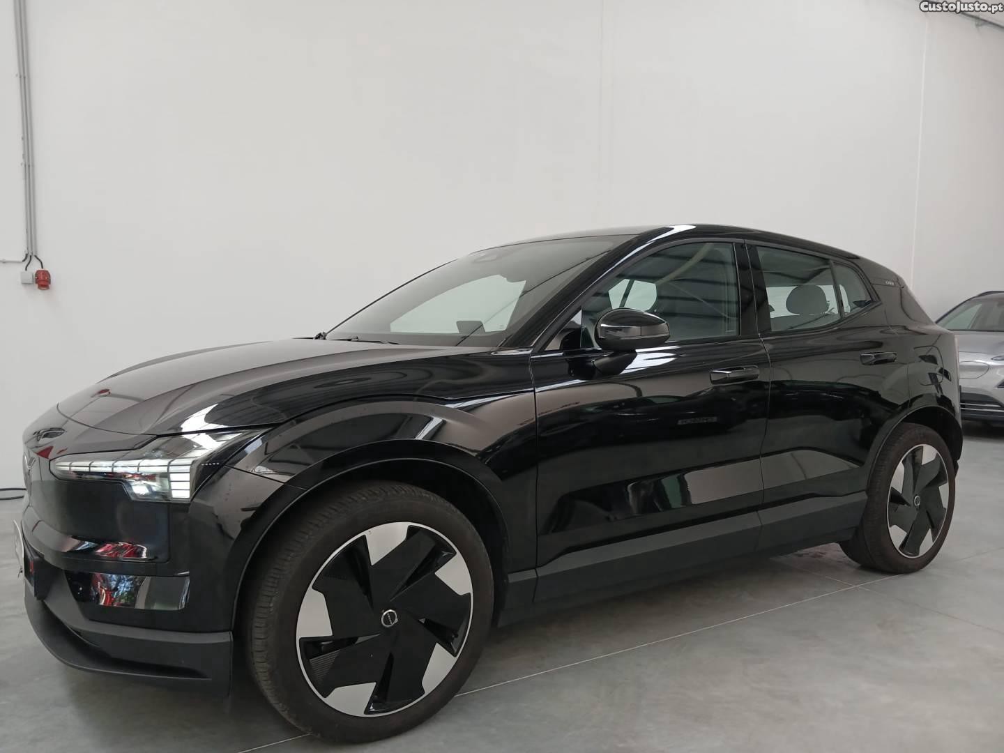 Volvo EX30 69 kWh Single Motor Extended Range Black Edition - 25 — photo 2