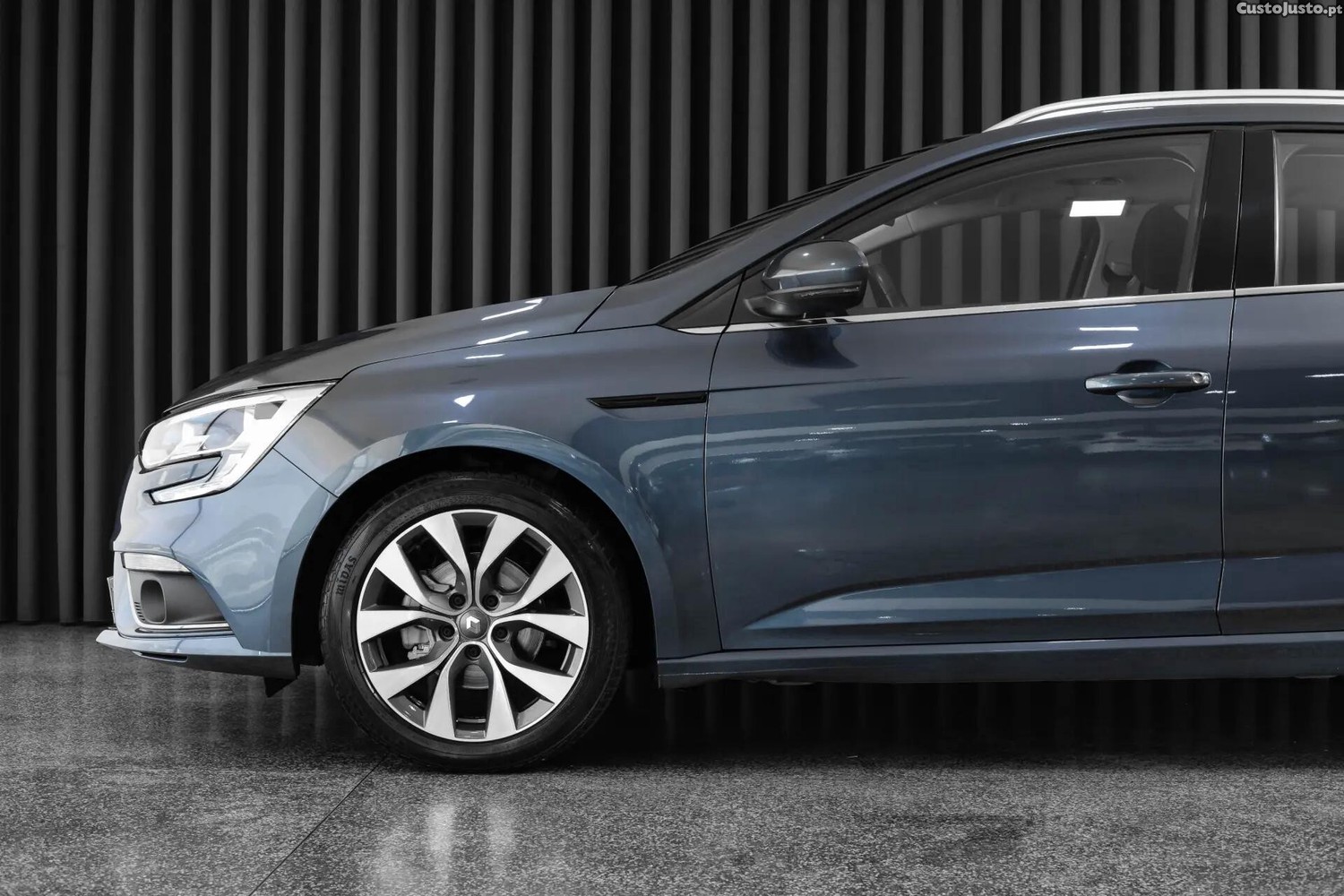 Renault Mégane 1.2 TCE Zen - 17 — photo 4