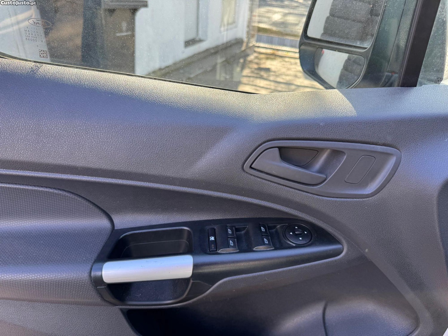 Ford Tourneo 1.5 Mobilidade Reduzida IVA dedutível — fotografia 11
