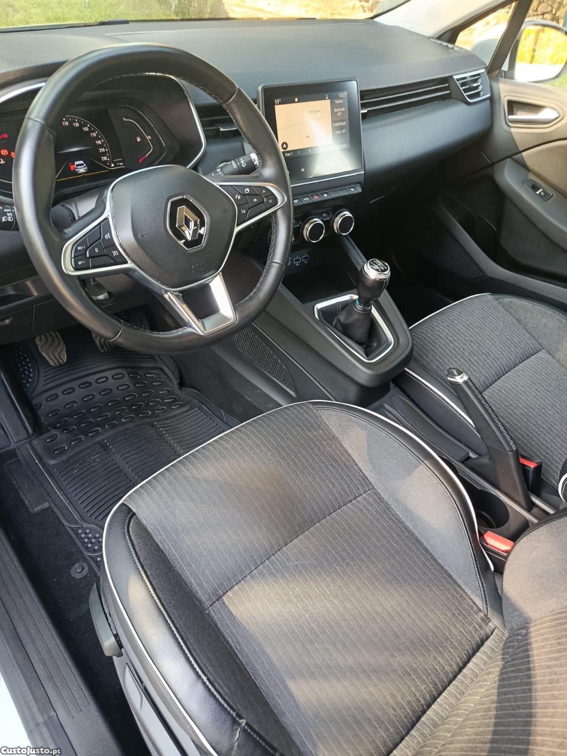 Renault Clio 1.0 TCE Intens DELUX — fotografia 11
