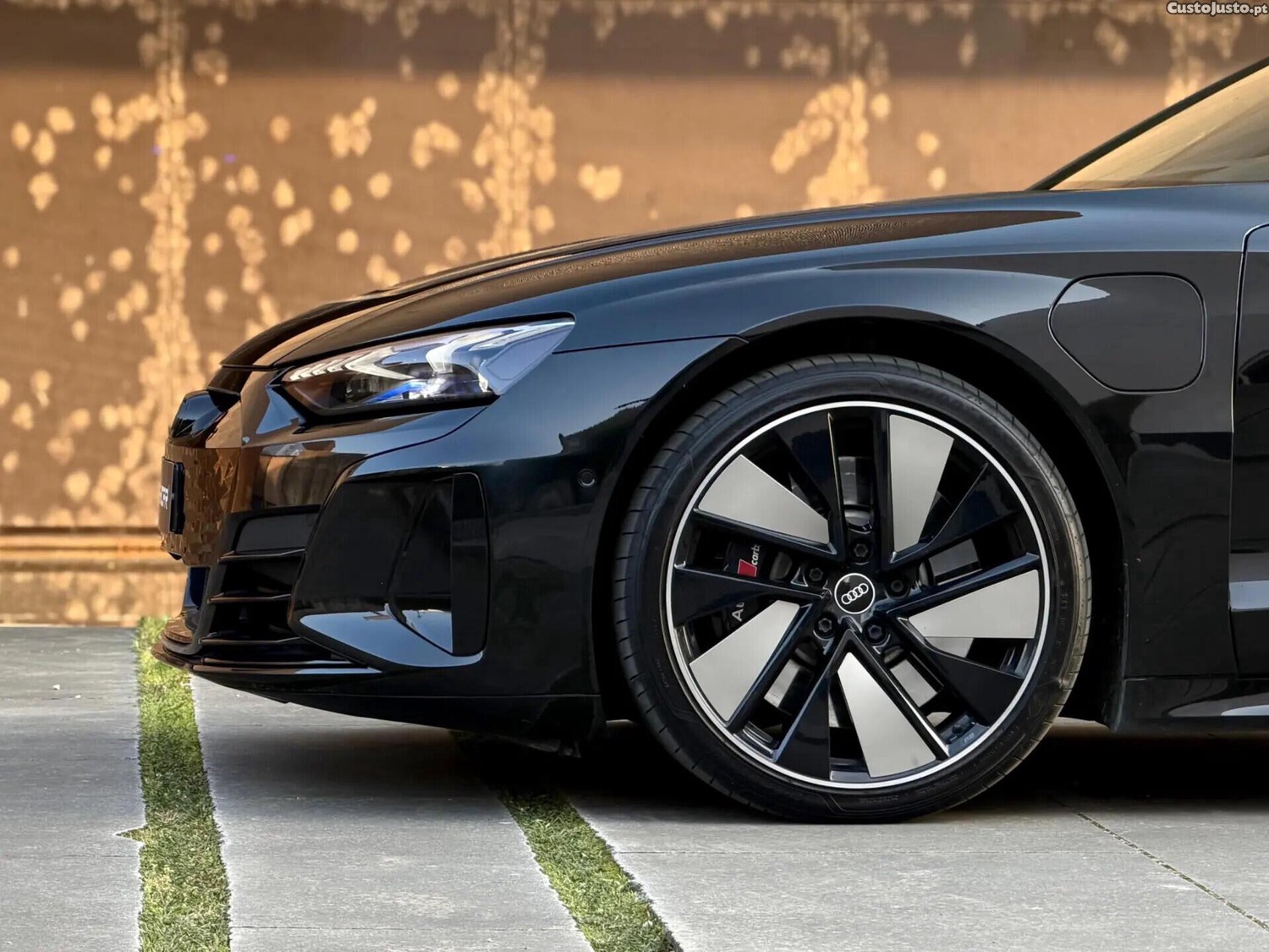 Audi e-tron quattro — fotografia 4