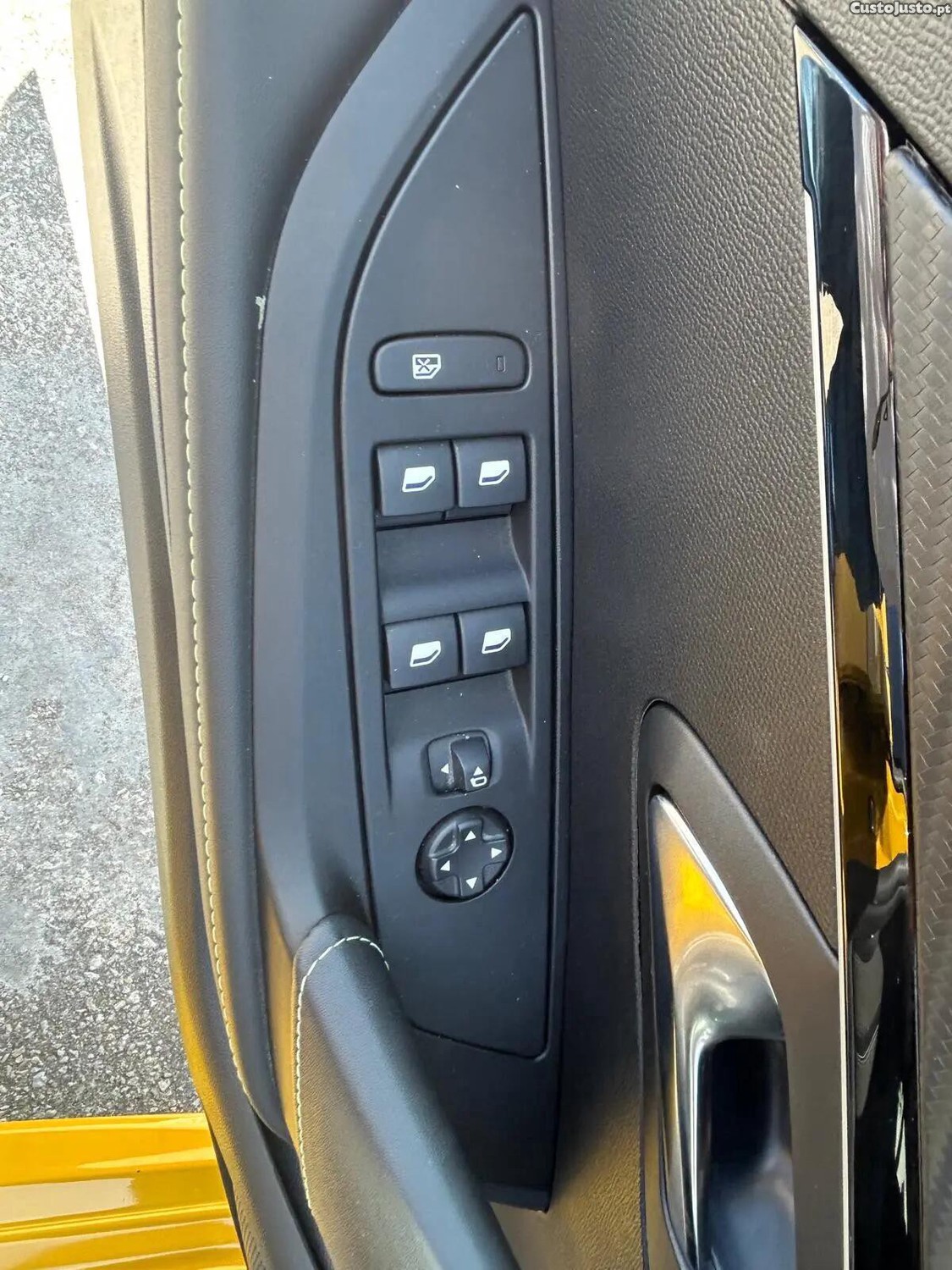 Peugeot 208 1.2 PureTech GT EAT8 — fotografia 9