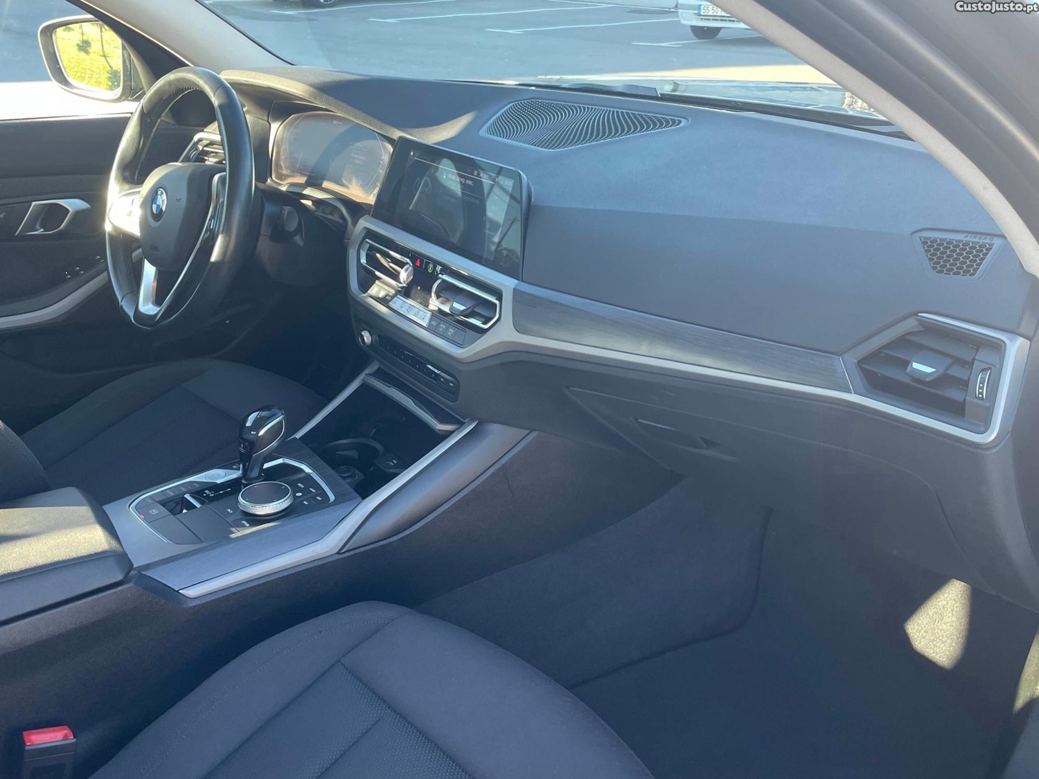BMW 330 330e Híbrido Plug-in - 19 — photo 5