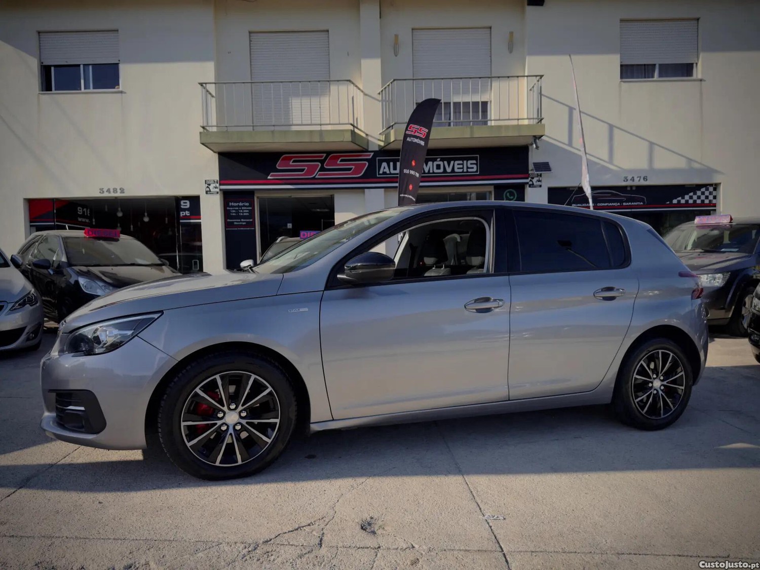 Peugeot 308 1.2 PureTech Allure EAT8 — photo 3