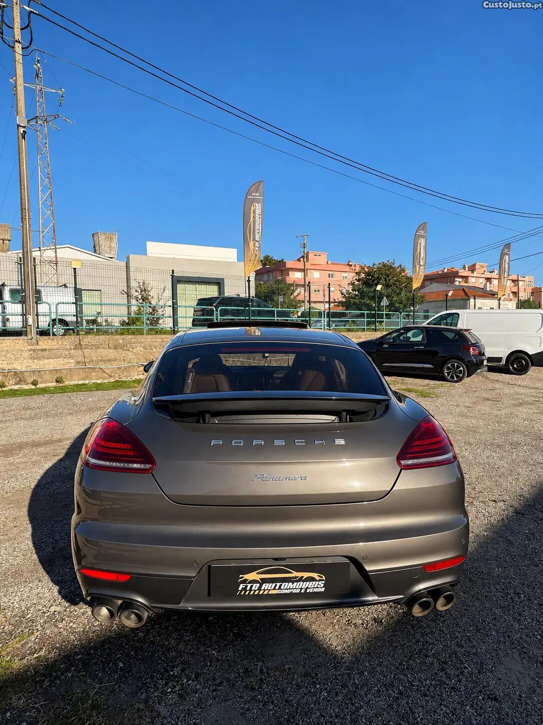 Porsche Panamera 3.0 V6 - 15 — photo 4