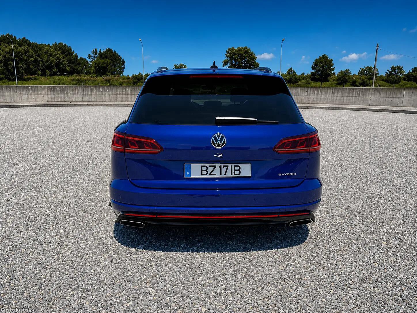 VW Touareg 3.0 TSI e-Hybrid R - 20 — photo 2