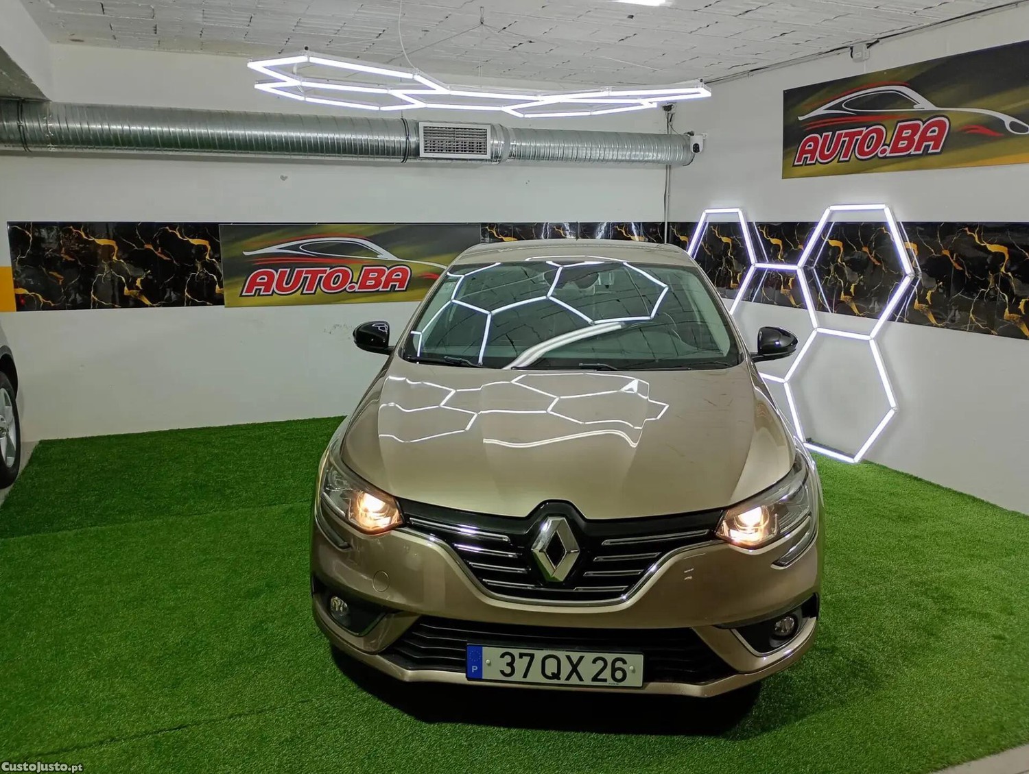 Renault Mégane 1.5 dCi Limited SS - 16 — photo 4