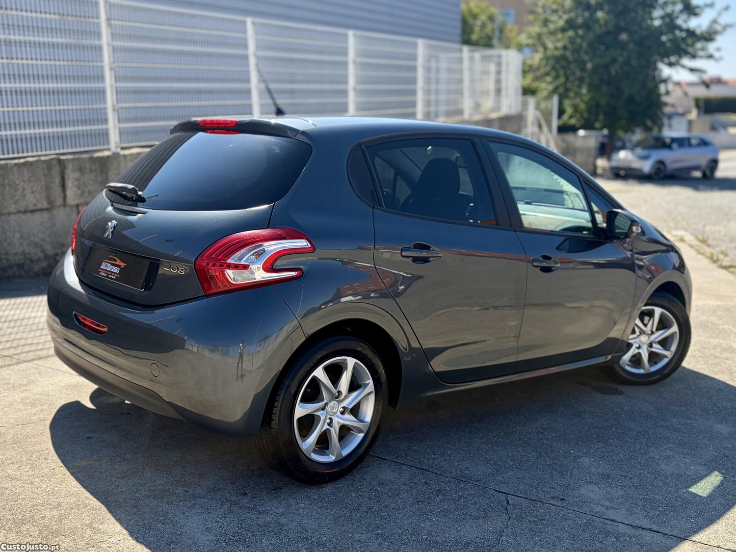 Peugeot 208 Active — photo 4