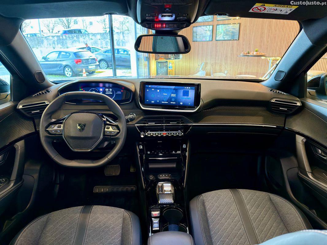 Peugeot 2008 Allure — fotografia 17