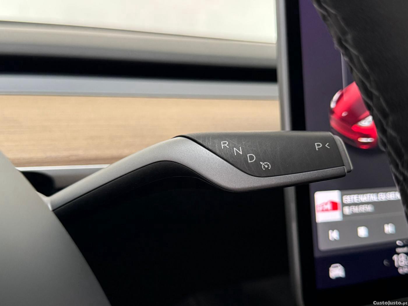 Tesla Model Y Long Range Tração — fotografia 5