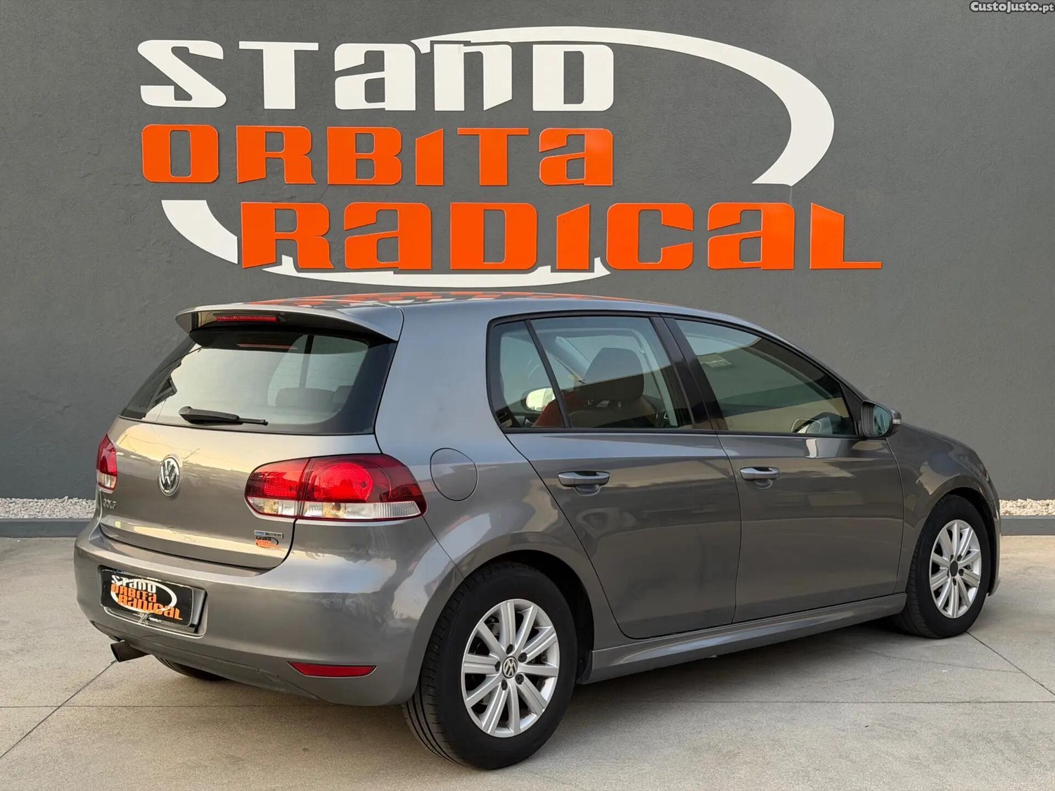 VW Golf 1.6 TDi Confortline — photo 2