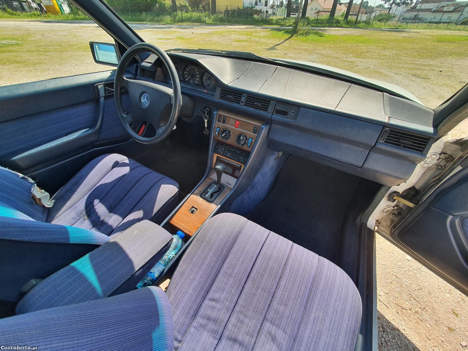 Mercedes-Benz 300 E — fotografia 3