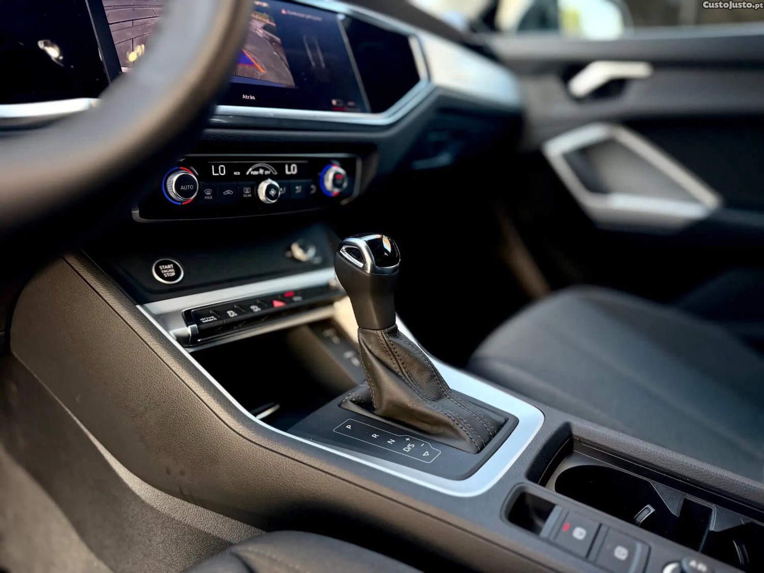 Audi Q3 35 TDI S line S tronic - 25 — photo 4