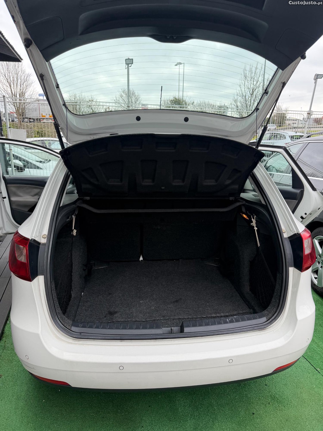 SEAT Ibiza St — fotografia 10