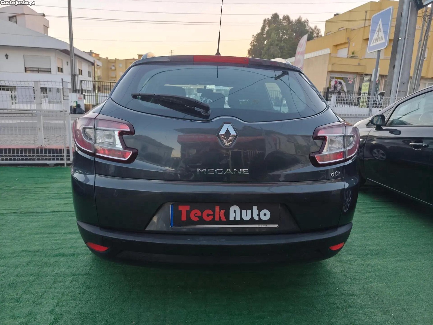Renault Mégane 1.5 dCi Dynamique S - 12 — photo 5
