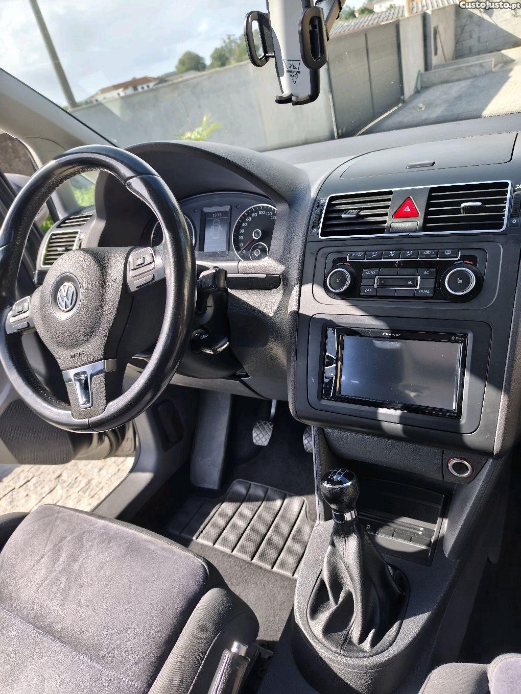 VW Touran 1.6 TDI — photo 5